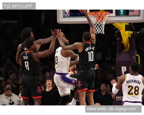 詹姆斯对狄龙犯规表示不满认为自己也曾因类似情况被罚T